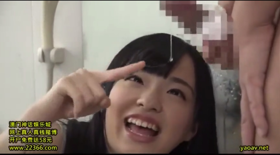 お風呂で可愛い妹をおかずにセンズリ、パンチラに大興奮で我慢汁ダダ洩れ、楽しそうに手コキとフェラでオナサポしてくれる